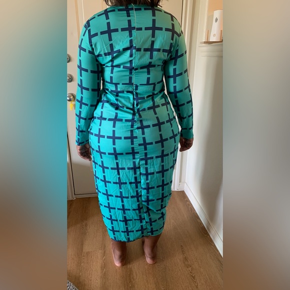 Dress - Picture 3 of 6